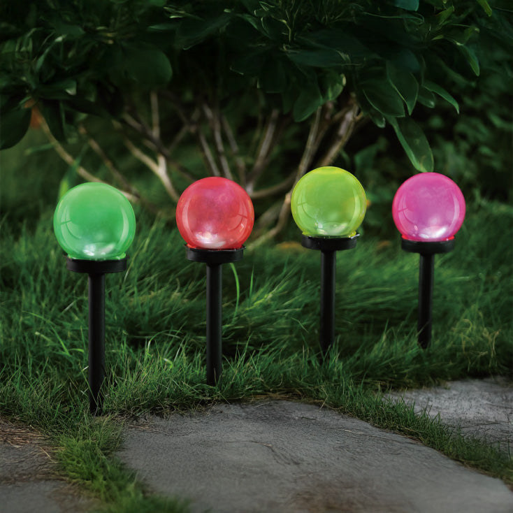 Solarna baštenska lampa u više boja GS034