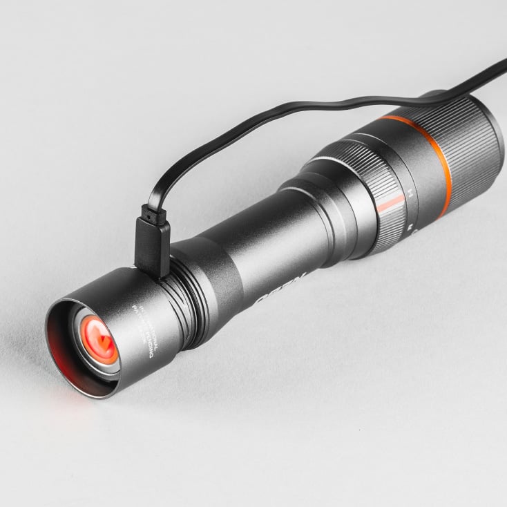 Punjiva LED baterijska lampa NEBO DAVINCI 1000