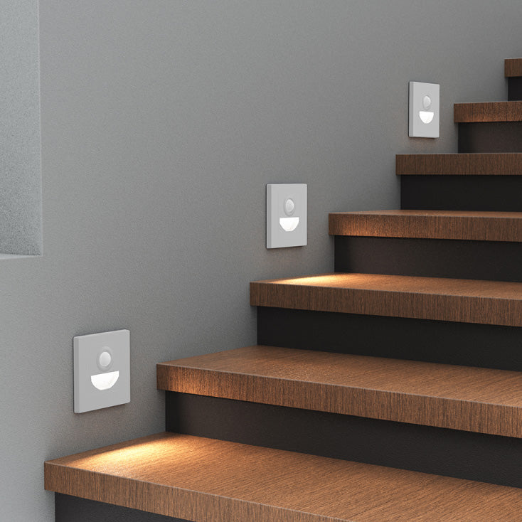 BRAYTRON bela zidna LED lampa 1.5W